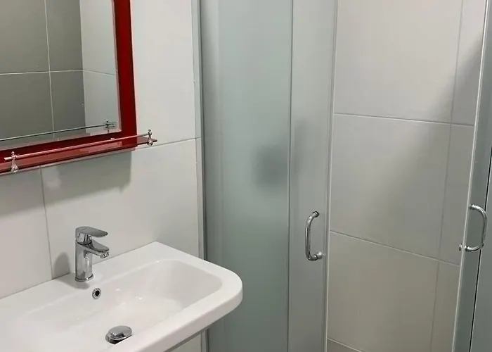 Apartamento Bonbon 1 - Quiet 1 Bedroom Tirana