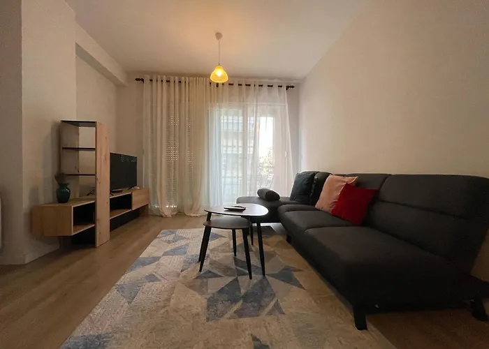 Bonbon 1 - Quiet 1 Bedroom Tirana